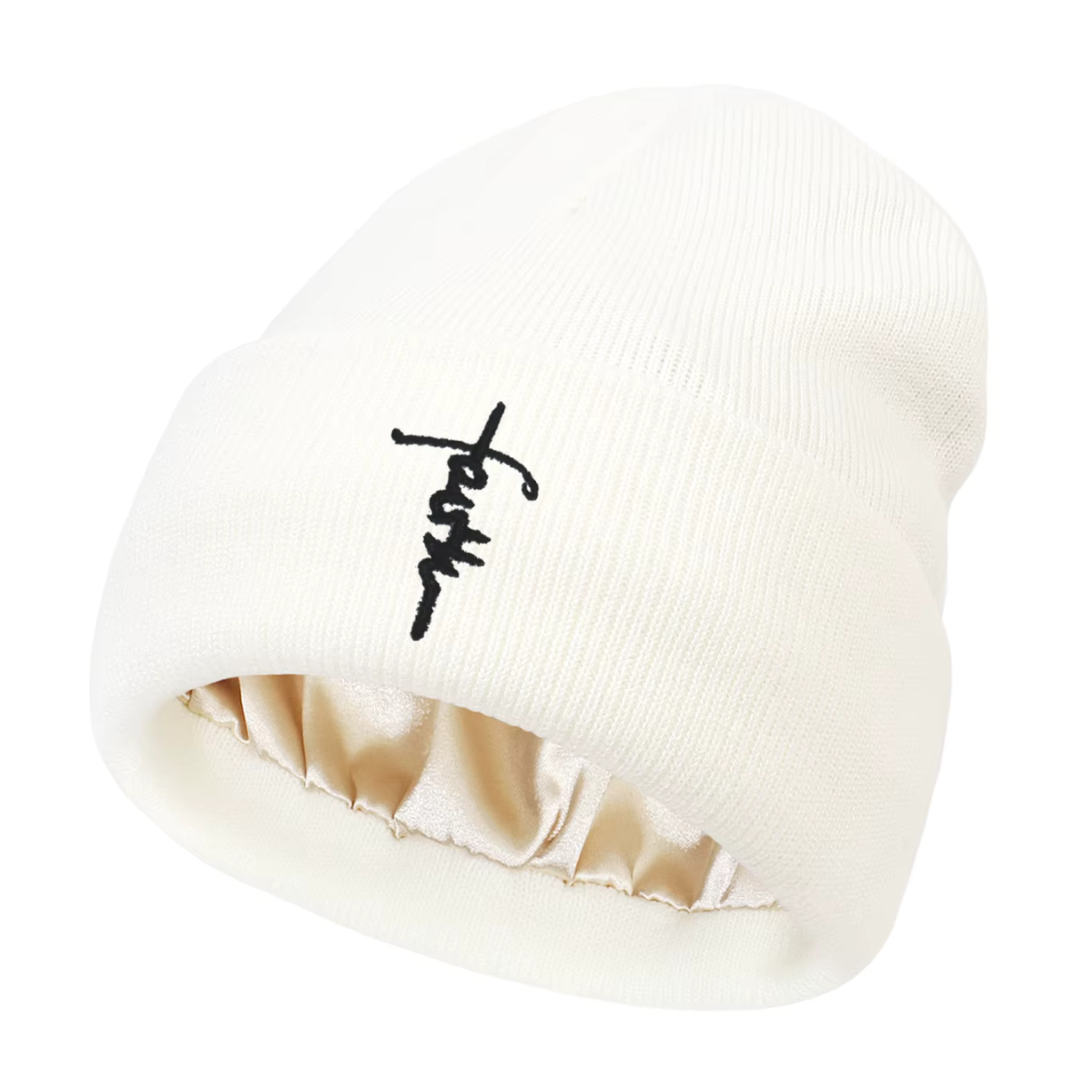 Beanie Interior de Satín Con Logo